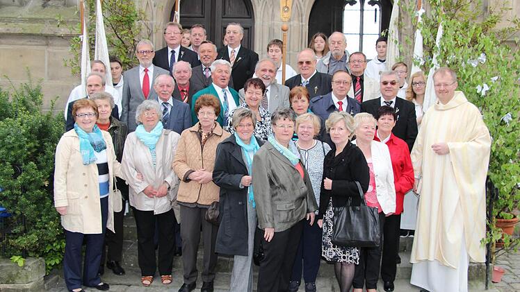 Sie freuten sich in Kronach gemeinsam über das Fest der 60. Jubelkommunion.