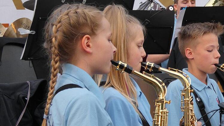 Auch das Jugendblasorchester durfte beim KlangArt-Konzert sein Können zeigen.