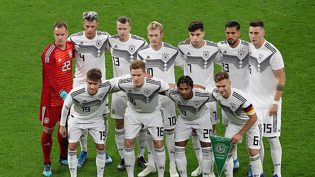 DFB-Elf tr&auml;gt ab sofort wieder die schwarz-rot-goldene Deutschland-Binde