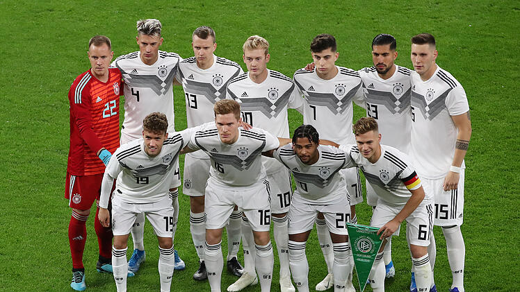DFB-Elf trägt ab sofort wieder die schwarz-rot-goldene Deutschland-Binde