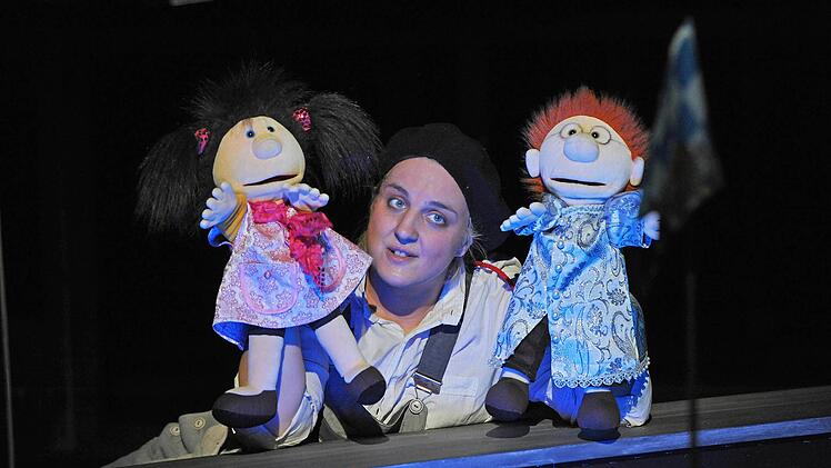 Kora Pavelic beeindruckt in "Gold" von Leonard Evers in der Coburger Reithalle.Foto: Andrea Kremper