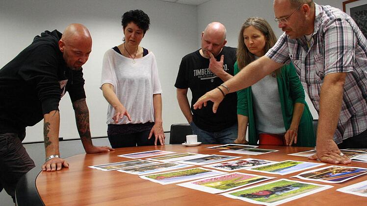 Knifflige Auswahl: Die Juroren Matthias Hoch, Monika Limmer, Edmund Allertseder, Barbara Herbst und Jürgen Machulla (von links) hatten keinen leichten Job. Fotos: Schulz