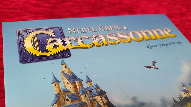 Spiele-Test Nebel über Carcassonne: Der Legespiel-Klassiker als kooperative Geisterjagd