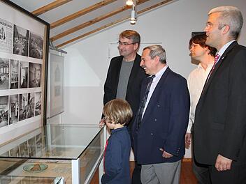 Bildtafeln zeigen das Leben und Wirken von Franz Itting in Ludwigstadt und Probstzella.  Foto: Veronika Schadeck