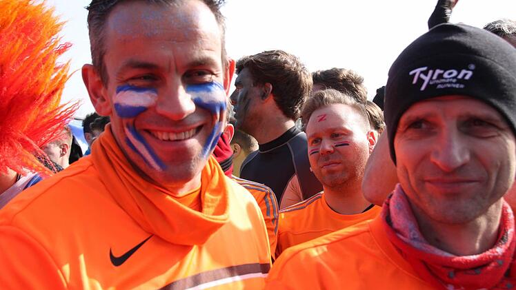 Viele Starter sind verkleidet und machen den Extremwettkampf auch zu einer ganz schön schrillen Angelegenheit.Foto: Heike Beudert