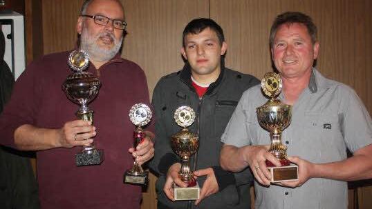 Die Vereinsmeister von links: Martin Donat, Philipp Stocklassa, Bernd Heinlein