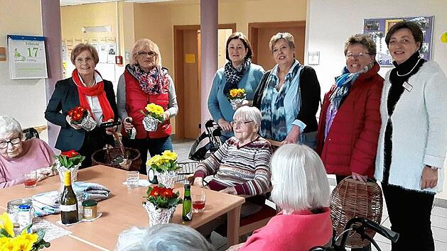 CSU-Frauen besuchen Seniorenheime