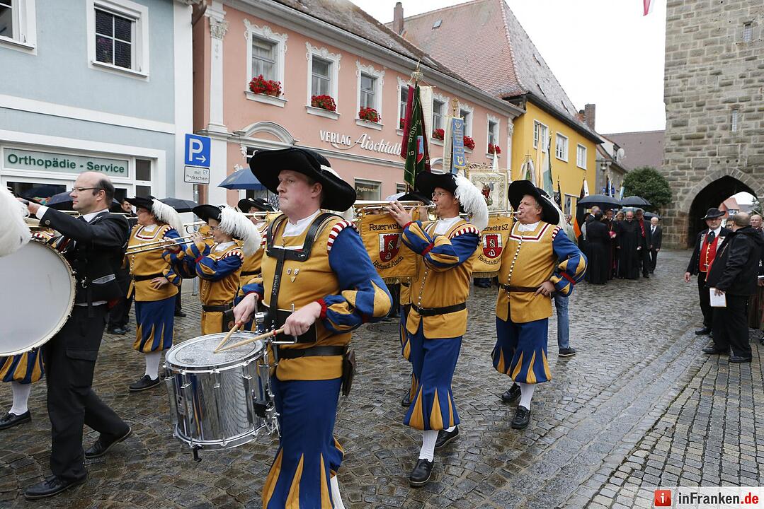 Herzlicher Empfang für Georg Gänswein in Höchstadt