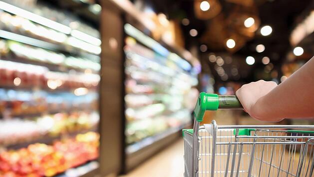 An Weihnachten Einkäufe erledigen in Nürnberg? Wir verraten, wo und wann das möglich ist! Symbolfoto: Piman Khutmuang/adobe Stock