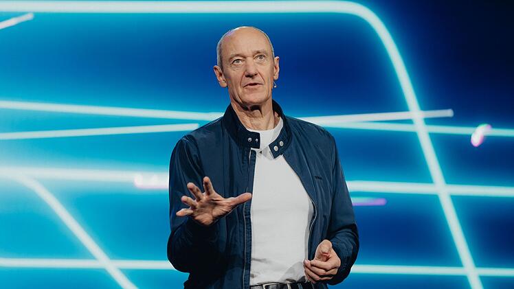 Siemens-CEO Roland Busch  auf der Technikmesse CES