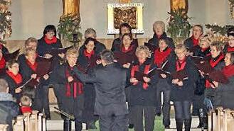 ... der Frauenchor trugen zum Gelingen des Konzerts bei. Fotos: Geiling