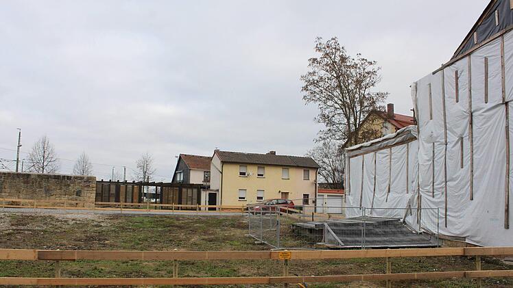 Im Moment wird an der Baustelle nicht gebaut.