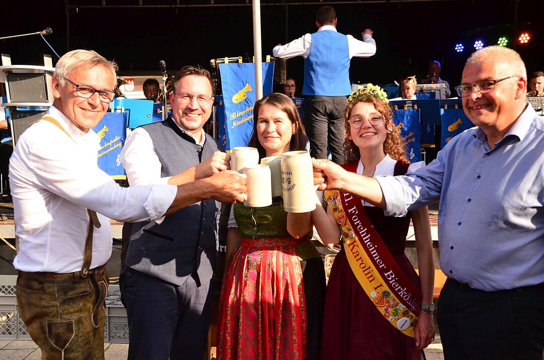 Auf dem Marktplatz Ebermannstadt wird gefeiert!