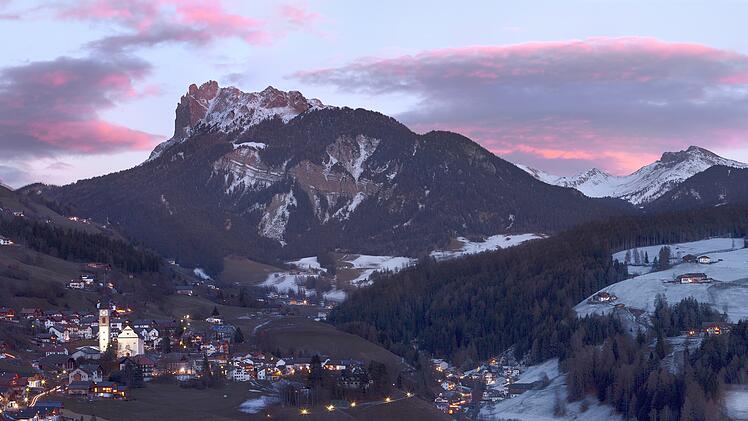Panorama - Geisler &uuml;ber St Peter und St. Magdalena, Villn&ouml;sstal