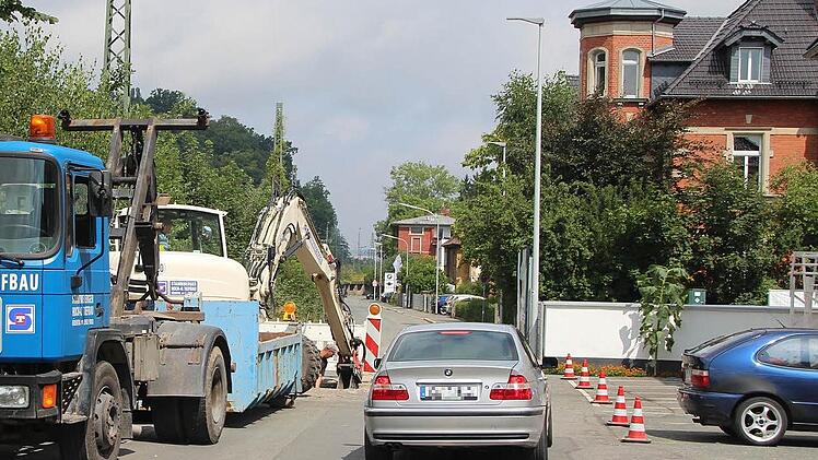 Im Sonntagsanger werden Kanalschächte saniert.