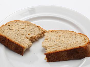 Nur bei Wasser und Brot zu leben, das tut sich in der Fastenzeit wohl niemand an.