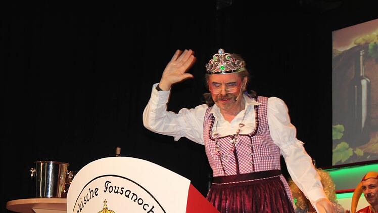 2015 überraschte Helmut Haagen die Narren  im Frankenwald als Weinkönigin. Foto: Archiv/Veronika Schadeck