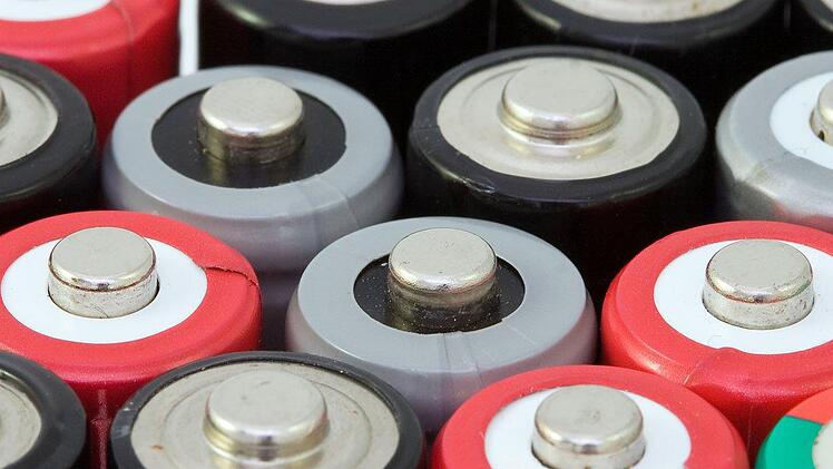 Mindesthaltbarkeitsdatum prüfen: vier Jahre sollten es sein.