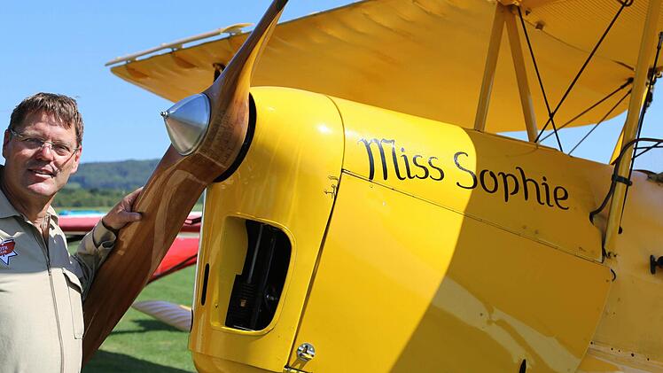 Claudio Stetter mit seiner Tiger-Moth "Miss Sophie". Foto: Franz Galster