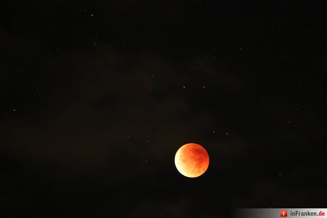 Leserfotos: Blutmond über Franken