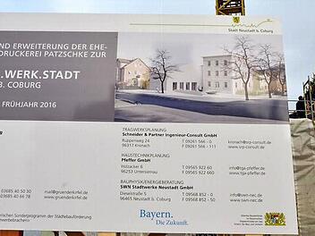 Die Kulturwerkstatt gehört zu den großen Investitionsobjekten der Stadt. Richtfest wurde gefeiert (Foto), mit einer Fertigstellung schon im Frühjahr wird es aber wohl nichts. Die Kostenmehrung während der Bauphase wurde in den Haushaltsreden der Stadtratsfraktionen durchaus unterschiedlich bewertet. Foto: Rainer Lutz
