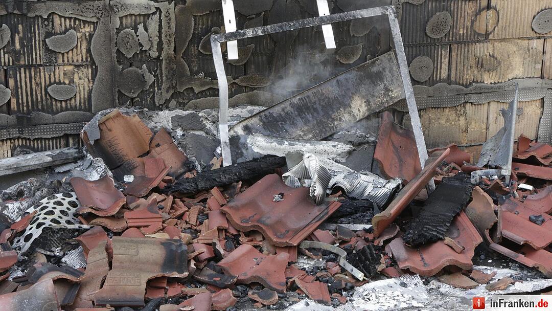 Wohnhausbrand in Allersberg - Feuerwehr verhindert schlimmeres