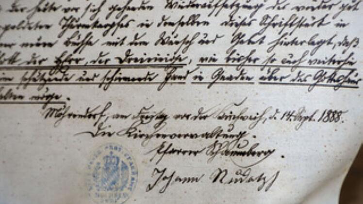 Möhrendorf: Zeitkapsel aus Kirchturmspitze - das verbirgt sich im Kupferzylinder