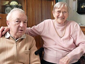 Anna und Willi Ebenhack gehen seit 60 Jahren durch dick und dünn und feierten jetzt ihre Diamanthochzeit. Foto: Löwisch