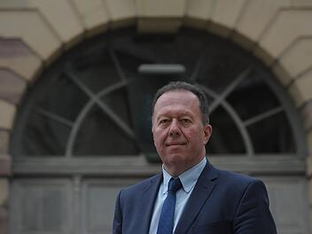 Gerhard Schneider ist seit März Geschäftsleitender Beamter der Stadt Bad Kissingen. Nächsten März könnte er sogar für das Amt des Oberbürgermeisters kandidieren. Der 58-Jährige zählt jedenfalls jetzt bei der CSU zu den potenziellen Bewerbern um die Kandidatur.  Siegfried Farkas