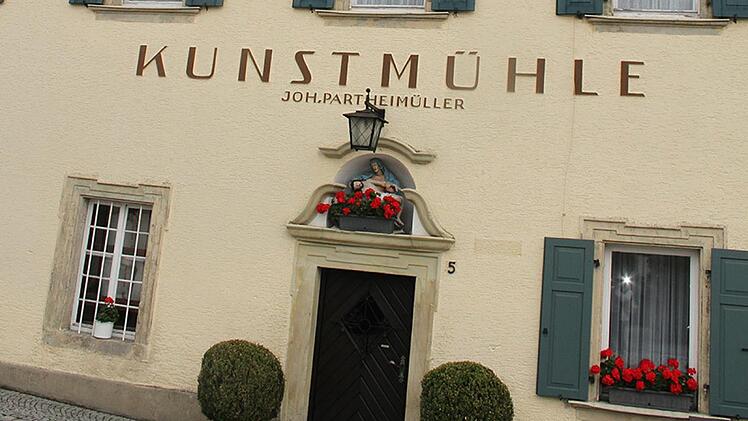 Der schmucke Eingang der Kunstm&uuml;hle. Foto: Sonny Adam