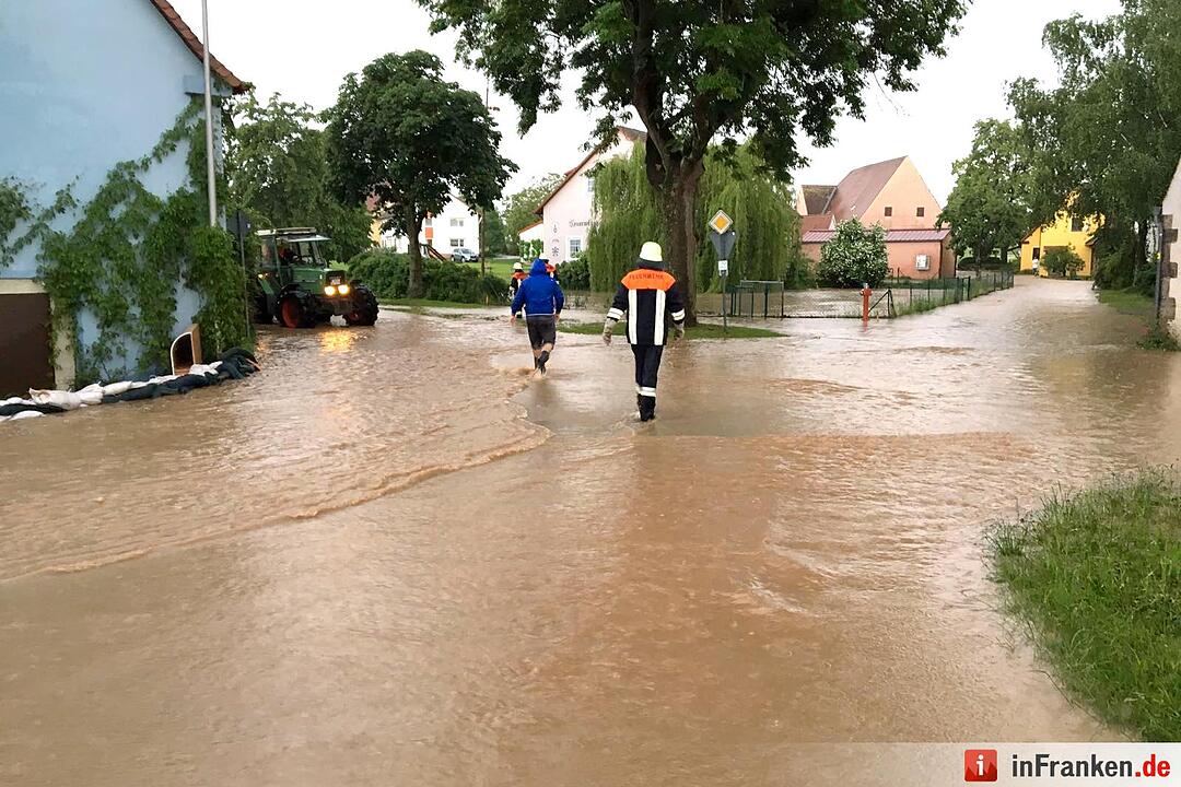 Erneutes Unwetter mit Ueberschwemmungen im Landkreis Ansbach