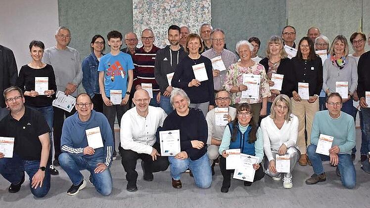 Auch die Erwachsenen bekamen das Deutsche Sportabzeichen in Niederndorf verliehen.