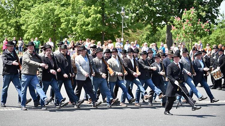 Einen guten Parademarsch zeigte die erste Kompanie beim Probeauszug der historischen Königsberger Bürgerwehr.