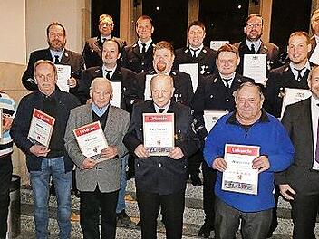 Die Feuerwehr Kupferberg hat zahlreiche Aktive und langjährige Mitglieder geehrt.