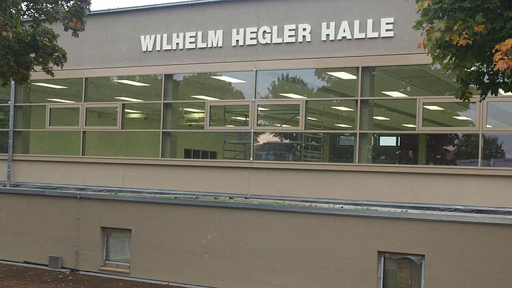 Im Oktober 2015 wurden nach Abschluss der Sanierung für die Benutzung der Halle neue Gebühren festgelegt.  Foto: Stefan Geiger