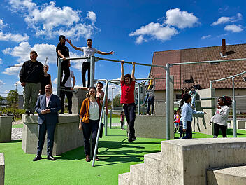 N&uuml;rnberg: Mit Bolzplatz und Bewegungspark - Ehemalige Gem&uuml;seanbaufl&auml;che wurde zu Gr&uuml;nanlage