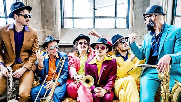 Die italo-deutsche Party-Band "Brazzo Brazzone" soll am 13. November im "Lindenhof" in Neustadt auftreten. Foto: Isabelle Hannemann