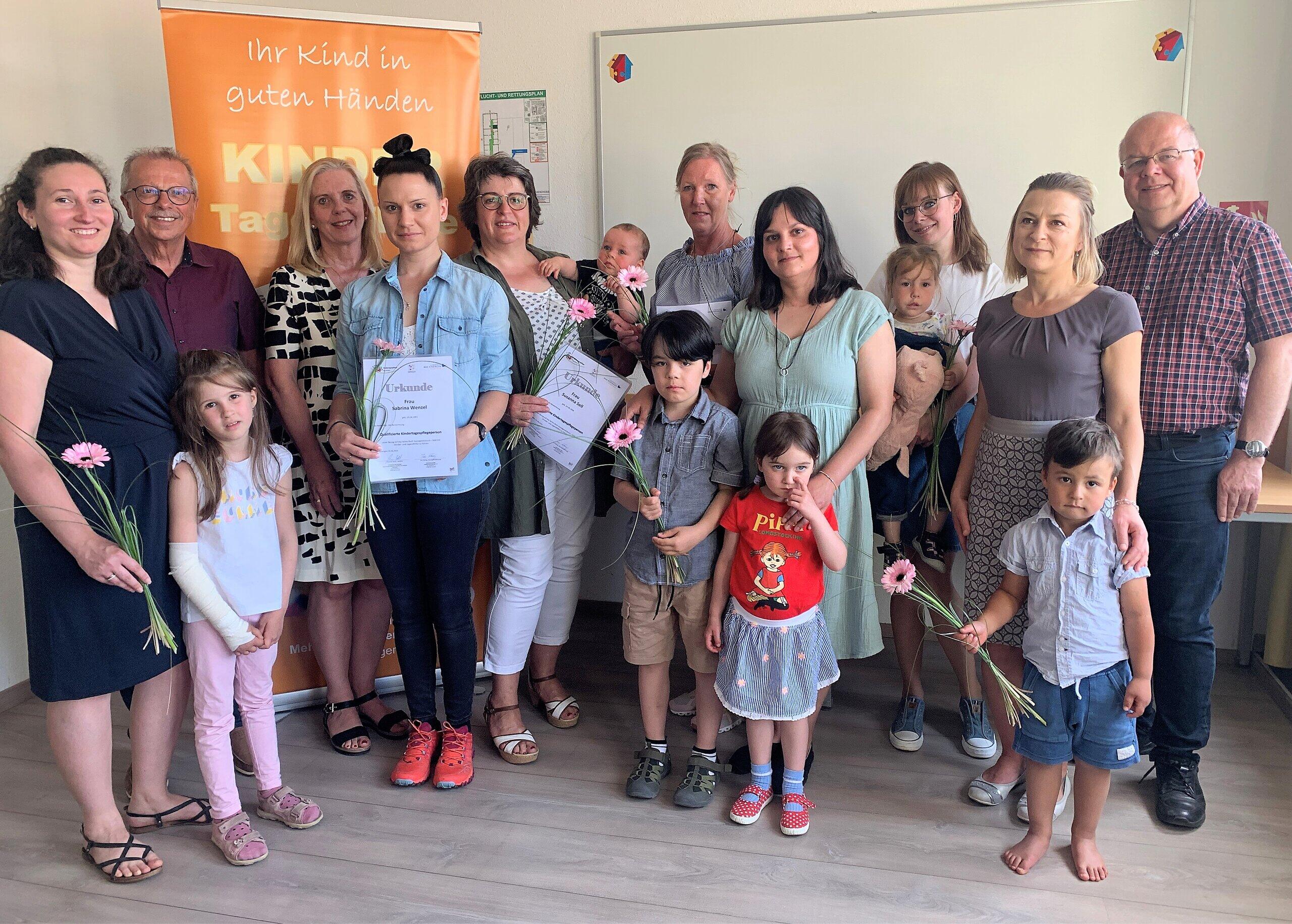 Landkreis Bad Kissingen: Acht neue Kindertagespflegerinnen - das haben