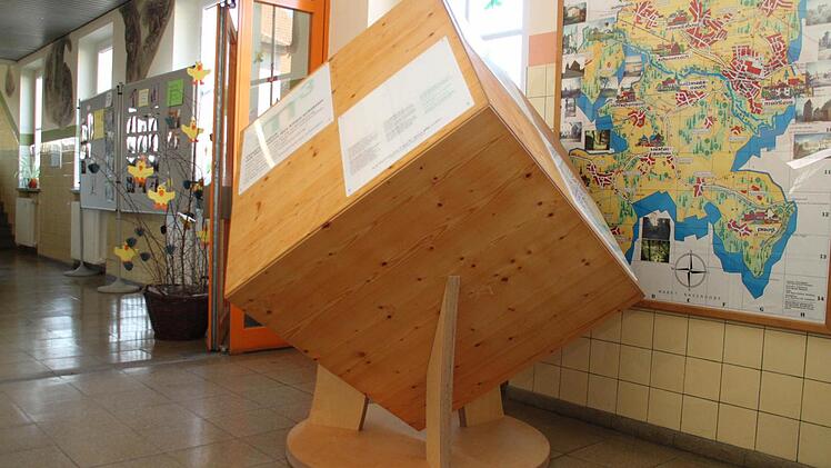 Rund um den Klimawürfel sollen in den nächsten Wochen viele Klassenprojekte stattfinden.