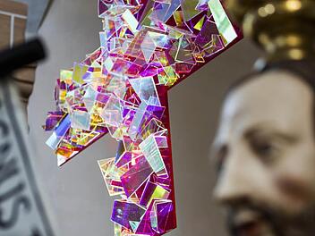 Das "Sternenkreuz" in der Marienkirche von Watzendorf.  Foto: Parsick-Mathieu