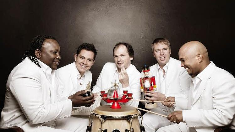 Klazz Brothers & Cuba Percussion spielen am 17. Dezember in Bad Kissingen. Foto: Mirko Joerg Kellner