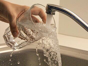 m Höchstadter Trinkwasser ist Nitrat kein Thema. Foto: Andreas Dorsch