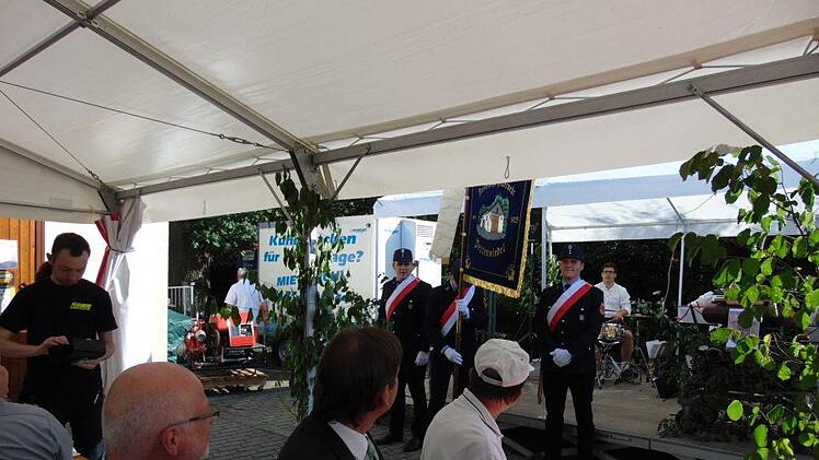 Die Standarte Foto: Petra Malbrich