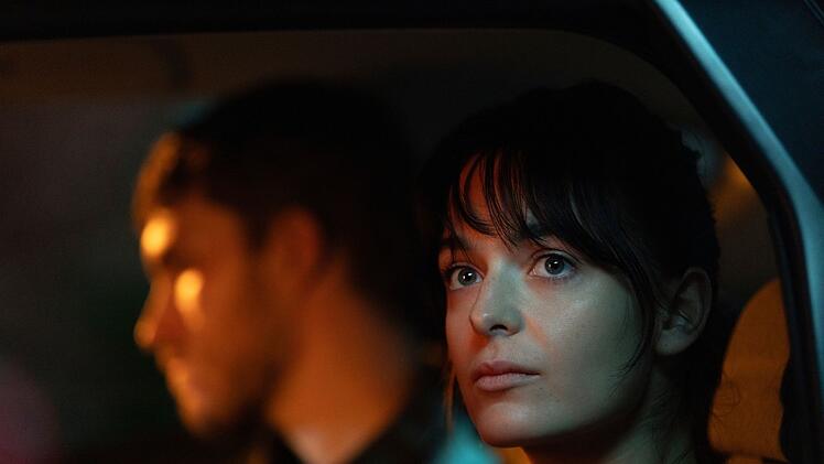 Delia (C&eacute;line Buckens) ist Teil eines europ&auml;ischen Recherchekollektivs.