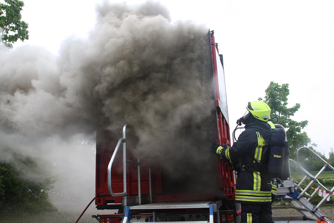 FEuerwehr-Brandcontainer