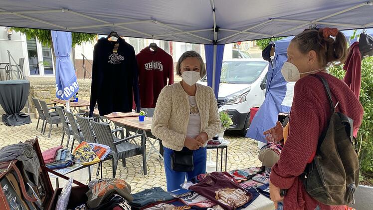 Gut besucht und von den Bürgern bestens angekommen wurde in der Endphase des Bundestagswahlkampfes am Samstag der "politische" Regionalmarkt in Bad Brückenau, nachdem der coronabedingt im vergangenen Jahr ausfallen musste.