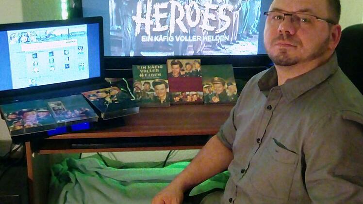 Ulrich Freitag moderiert von Halle aus das Fan-Forum im Internet zur beliebten US-Serie. Foto: Yvonne Tautz
