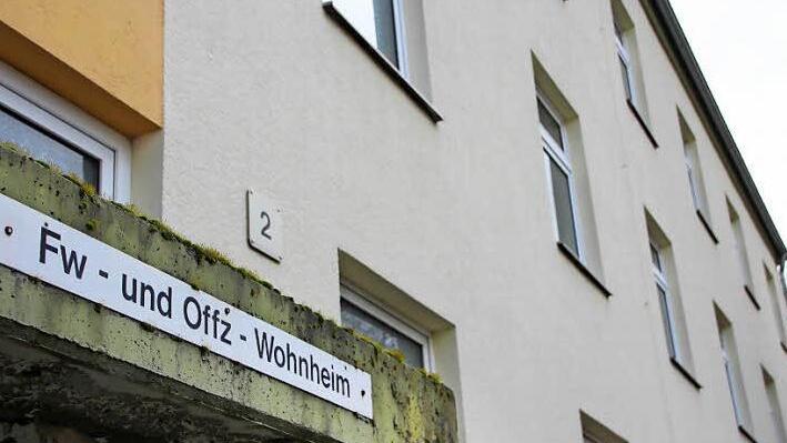 50 bis 60 Asylbewerber könnten nach Vorstellungen des Eberner Stadtrats im einstigen Feldwebel- und Offizierswohnheim unterkommen.  Fotos: Eckehard Kiesewetter