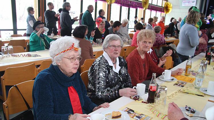Die Senioren kamen beim Seniorenfasching voll auf ihre Kosten. Foto: Sonja Adam