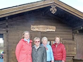 Der aktuelle Vorstand des Heimgartenvereins (von links): Inge Pöhlmann, Irmgard Gottzmann, Hedwig Schedewie und Renate Müller Repro/Foto: Werner Oetter